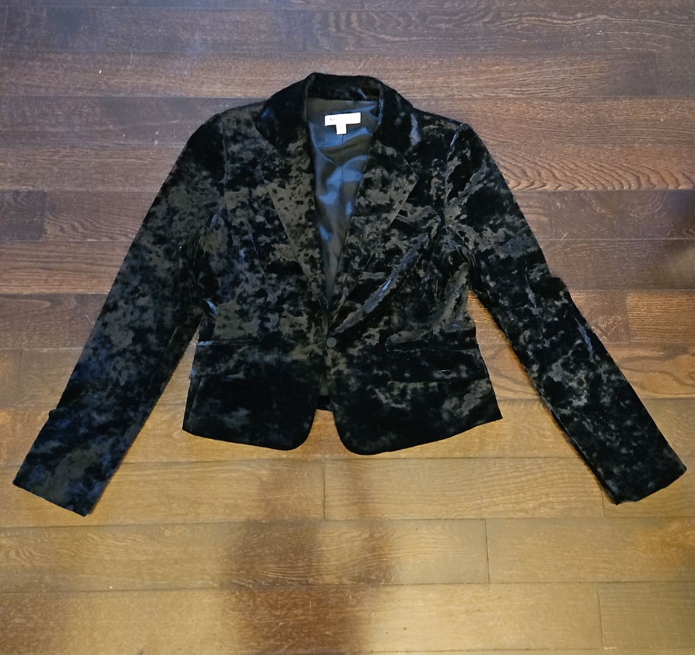 White House Black Market Black Velvet Blazer